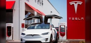 Read more about the article Tesla Ends Model S & X Production, Shifts Focus to Cutting-Edge Robots