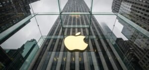 Read more about the article Apple to Launch Integrated Video-Podcast Experience on Apple Podcasts This Spring